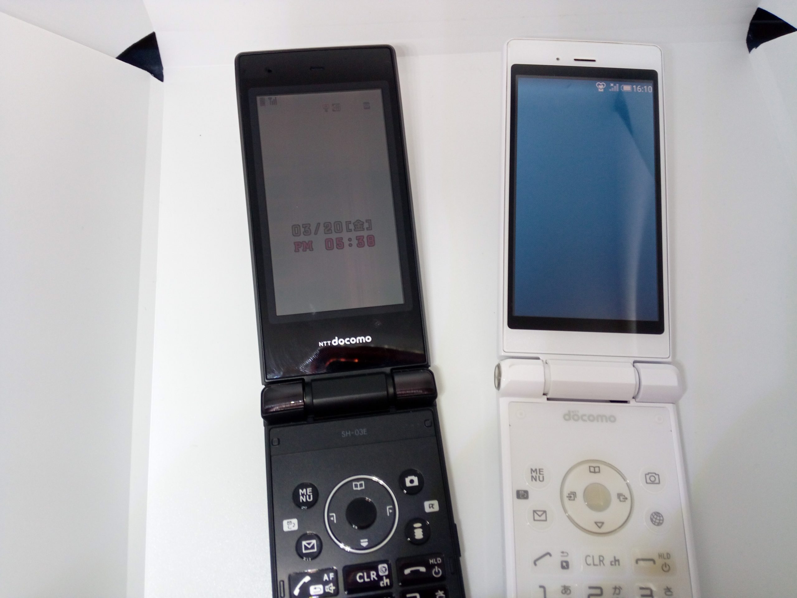 AU SHF34 AQUOS 4Gガラホ ガラケー - スマートフォン/携帯電話